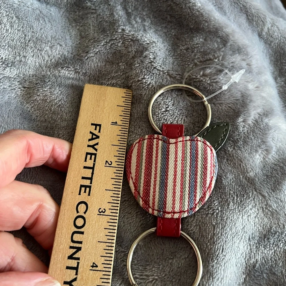 Longaberger Apple Basket Cloth/Vinyl/Metal Double Keyring, new without tags - Picture 4 of 4